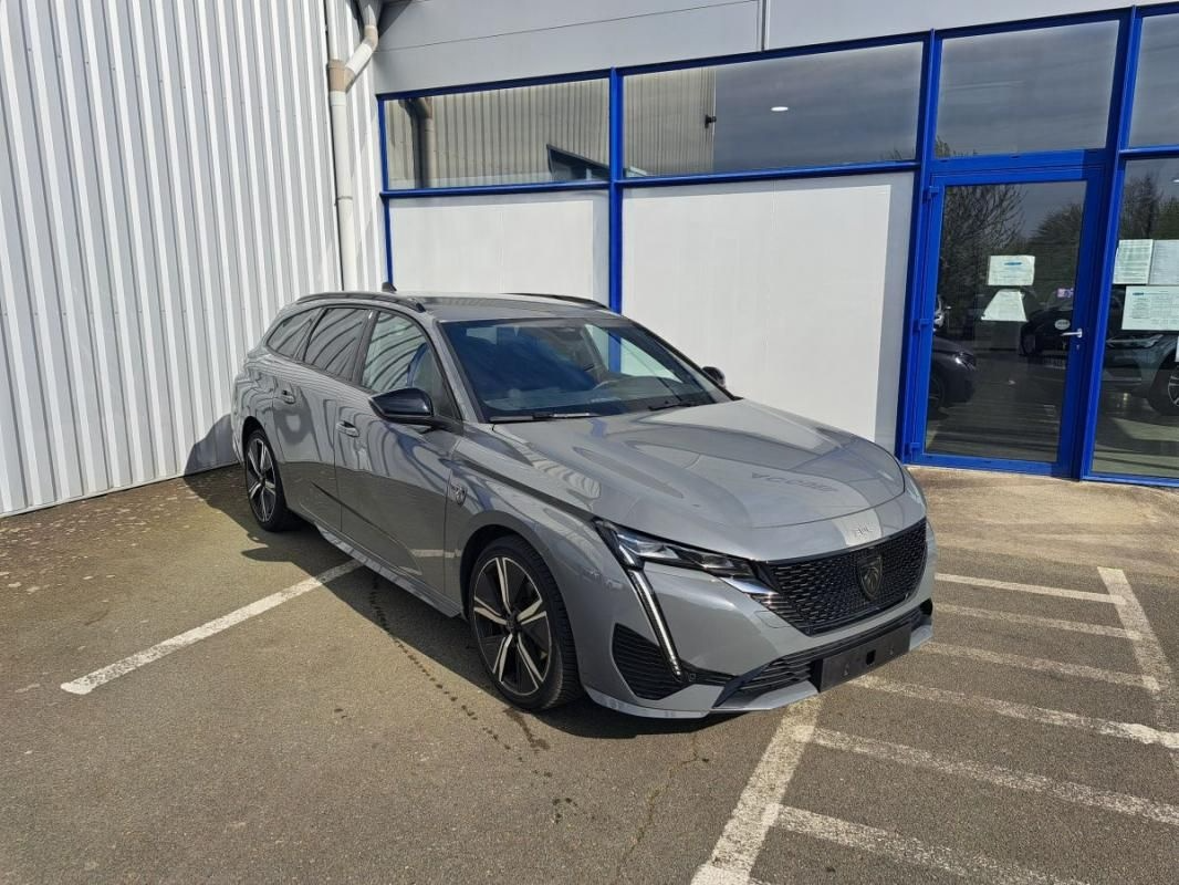 Peugeot 308 SW III BleuHdi 130 EAT GT miniature 2