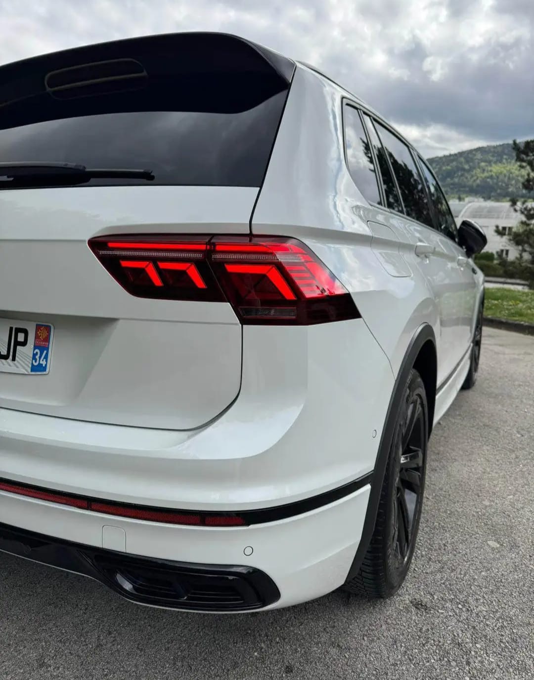 Volkswagen Tiguan R Line miniature 7