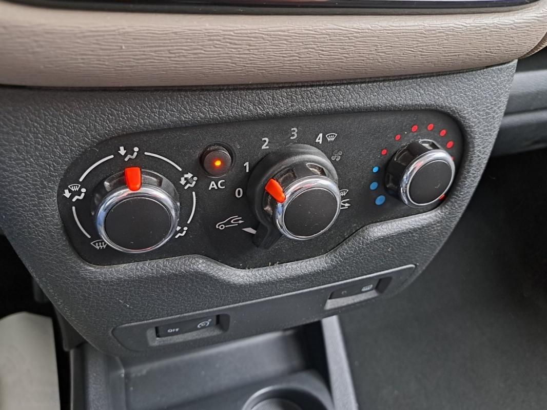 Dacia Lodgy 7 Places Prestige 1.5 dci 110 eco2 miniature 12