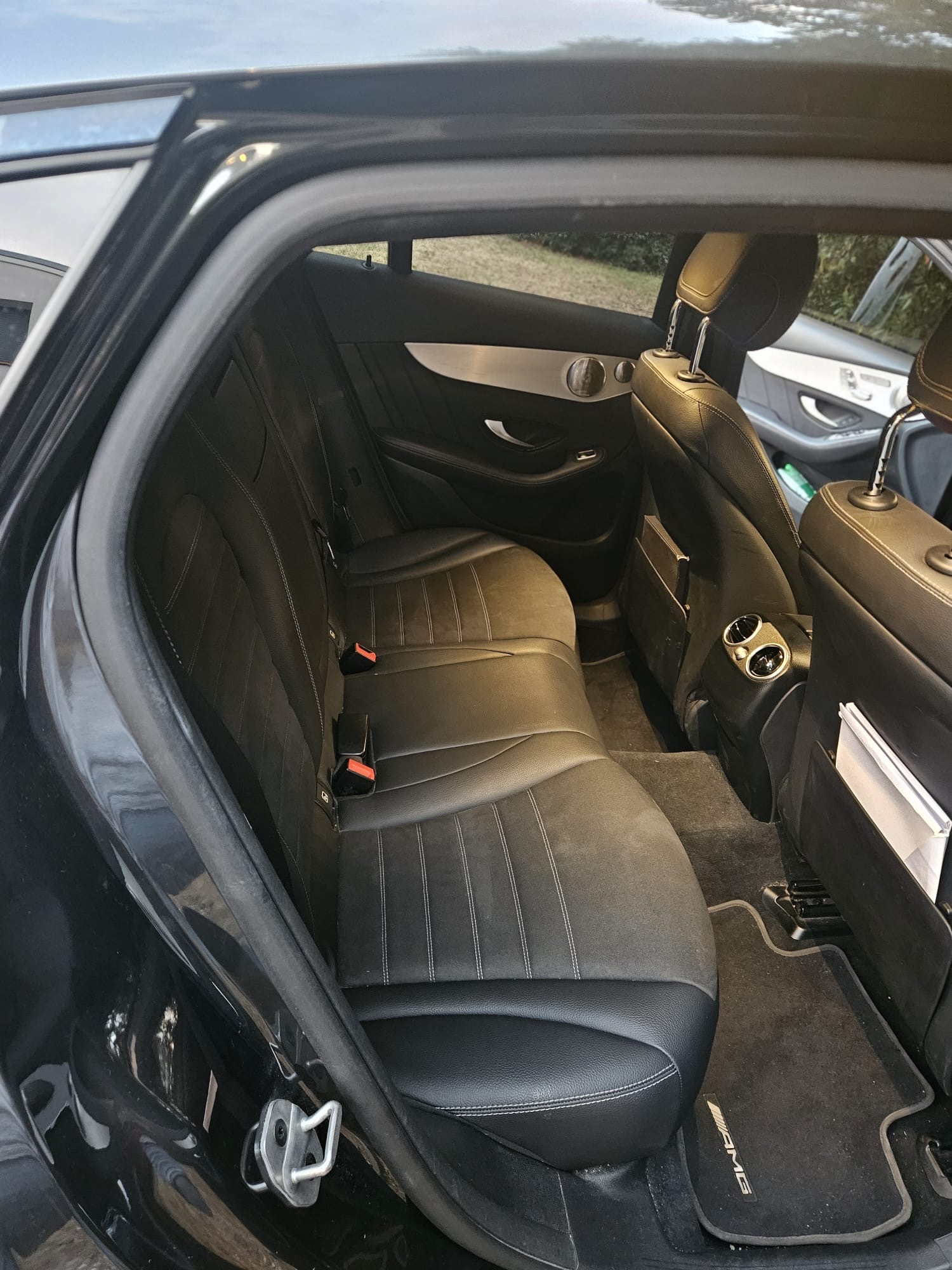 Mercedes- Benz Glc Coupé 300 e AMG Line Hybride Rechargeable 4Matic miniature 16