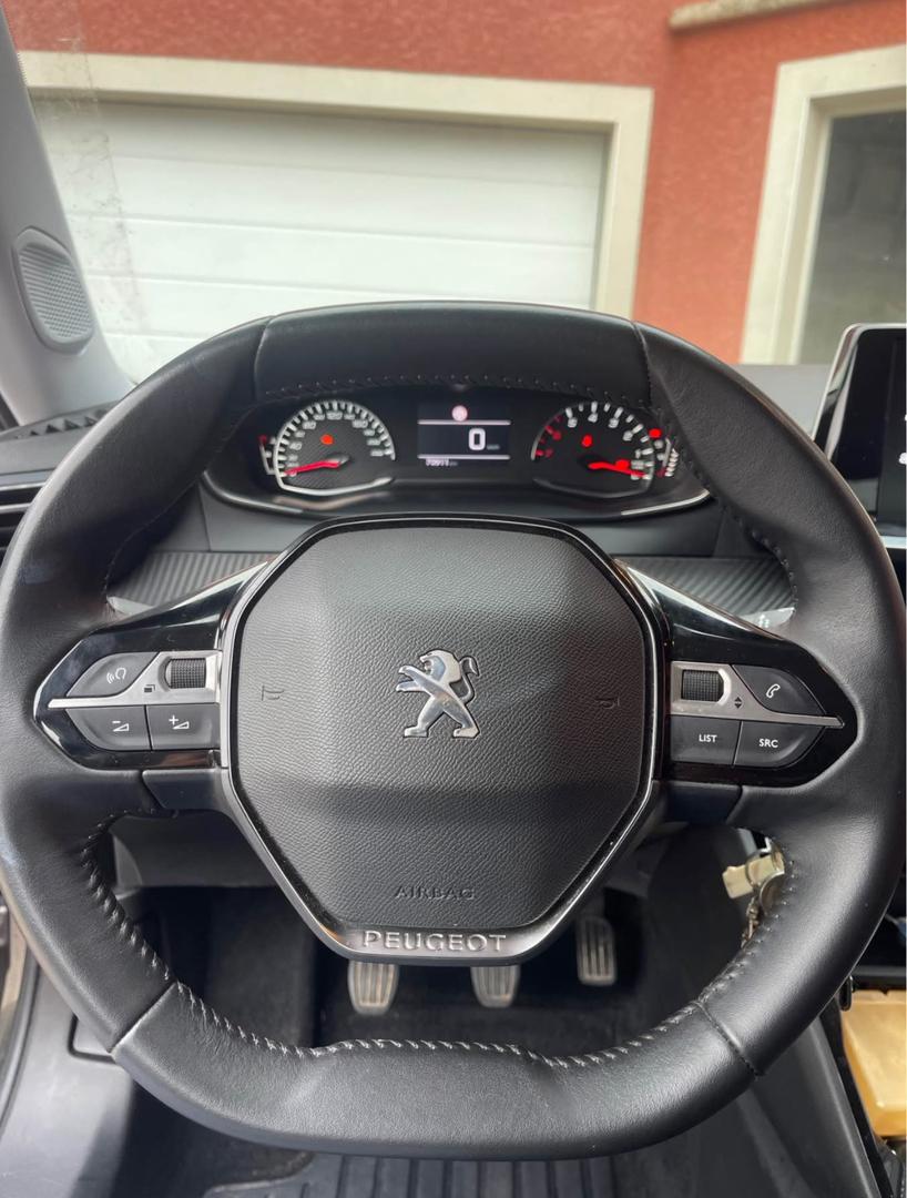Peugeot 2008 miniature 9