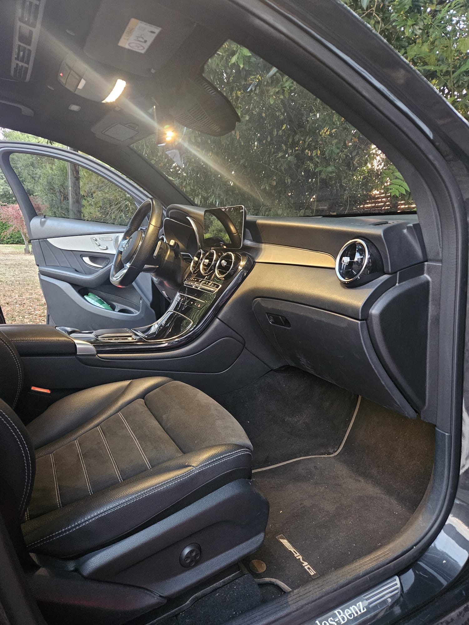 Mercedes-Benz GLC Coupé 300 e AMG Line de 2021 miniature 11